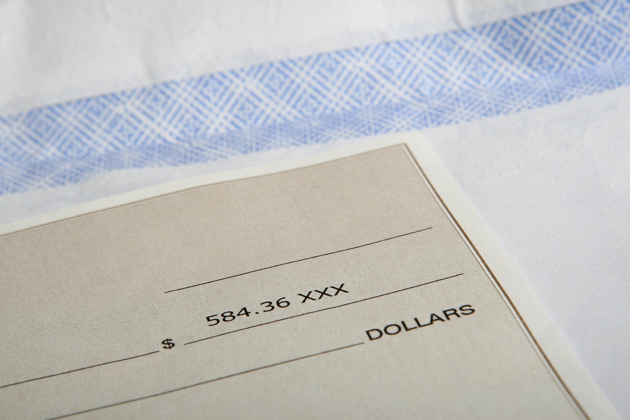 découvrez tout ce qu'il faut savoir sur le chèque : définition, fonctionnement, avantages et conseils d'utilisation pour gérer facilement vos paiements au quotidien.